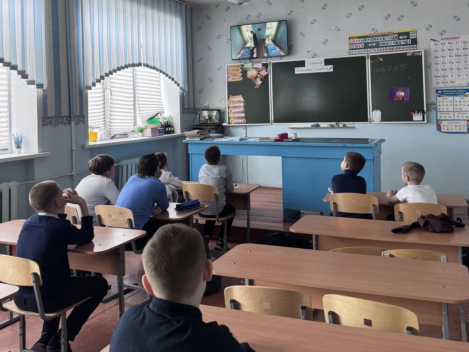 Кинопоказ «Гагарин» ко Дню космонавтики.